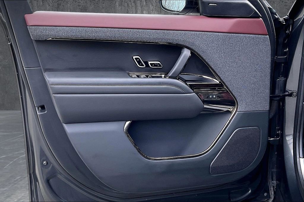 Used 2023 Land Rover Range Rover Sport SE Dynamic image 20