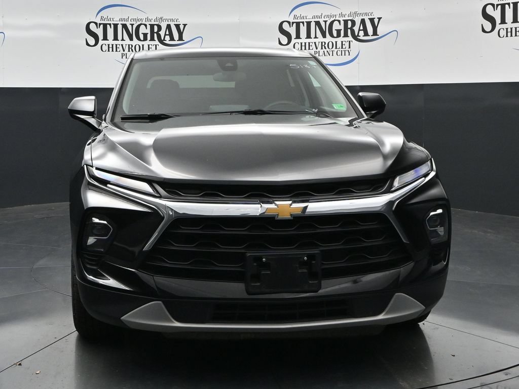 Used 2025 Chevrolet Blazer LT AWD/4WD image 2