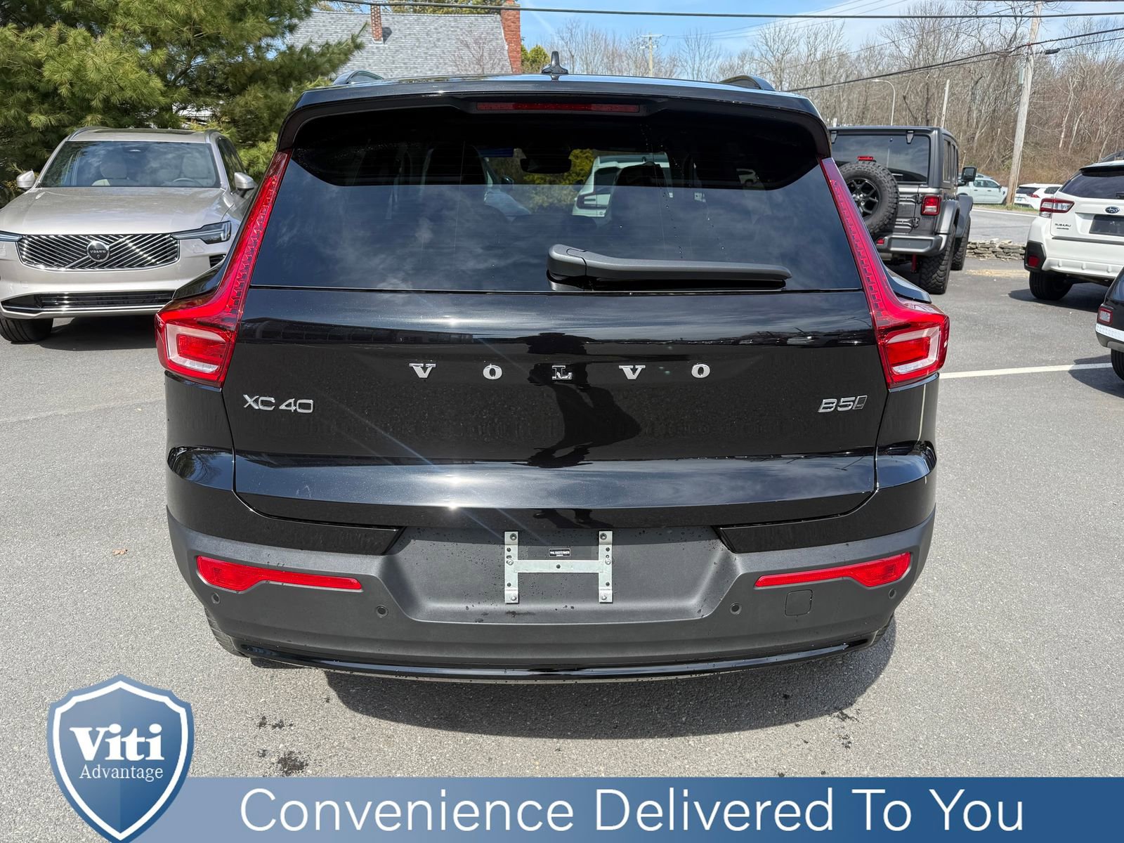 New 2026 Volvo XC40 B5 Plus w/ Climate Package image 7