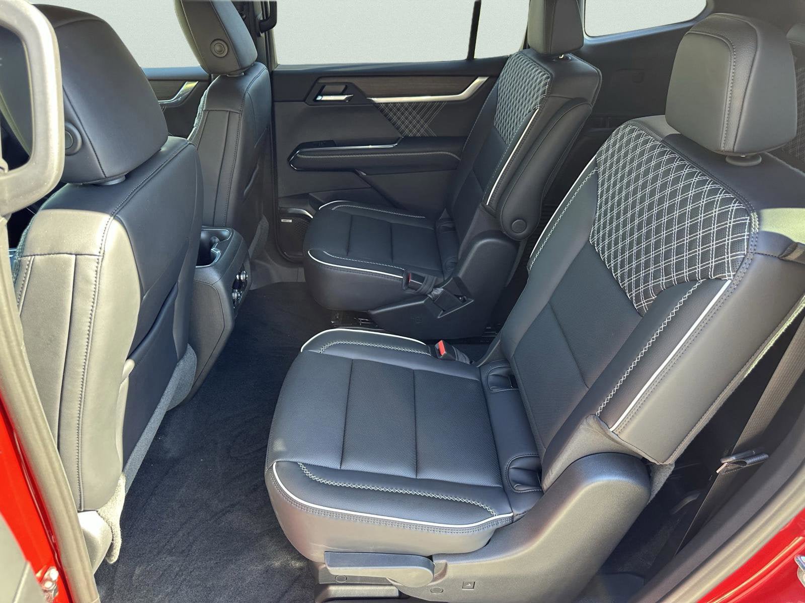 New 2026 GMC Acadia Denali w/ Super Cruise Package FWD image 18