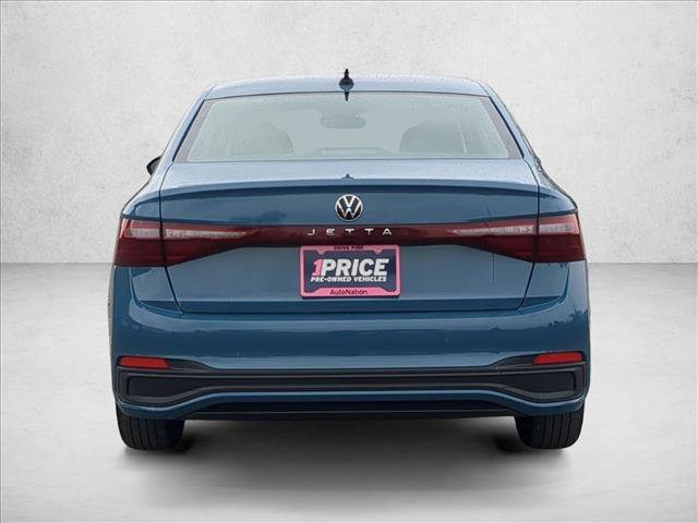 Used 2025 Volkswagen Jetta S image 8