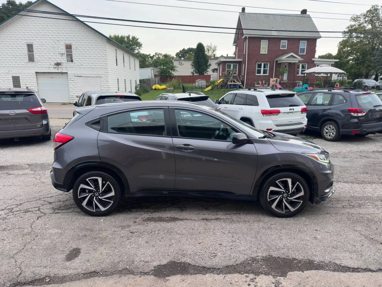 Used 2019 Honda HR-V Sport image 4