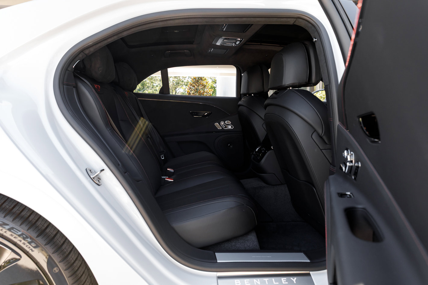 New 2026 Bentley Flying Spur Plug-In Hybrid image 22