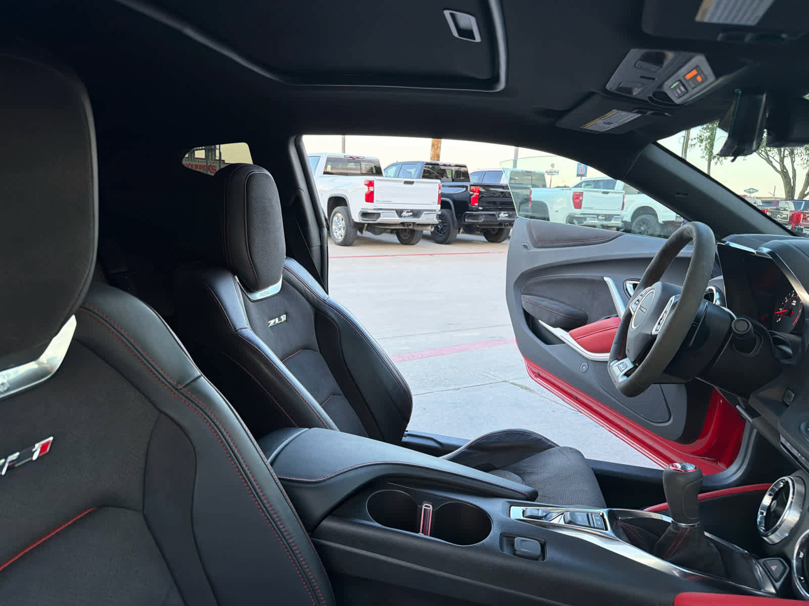 Used 2022 Chevrolet Camaro ZL1 RWD image 8