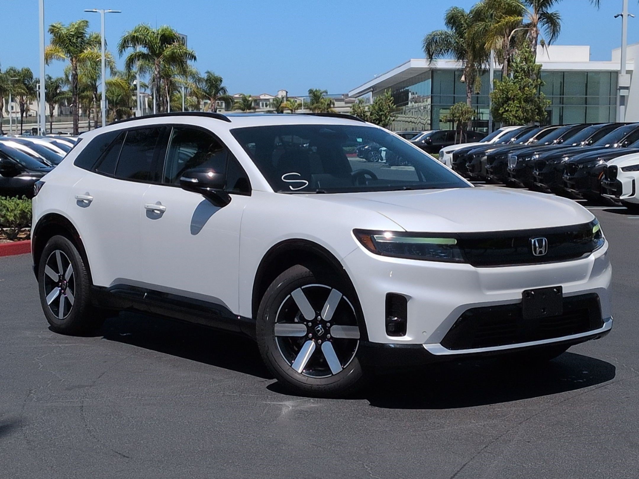 Used 2025 Honda Prologue Touring image 2