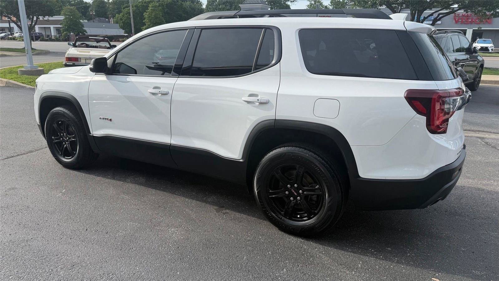 Used 2023 GMC Acadia AT4 w/ Technology Package AWD/4WD image 6