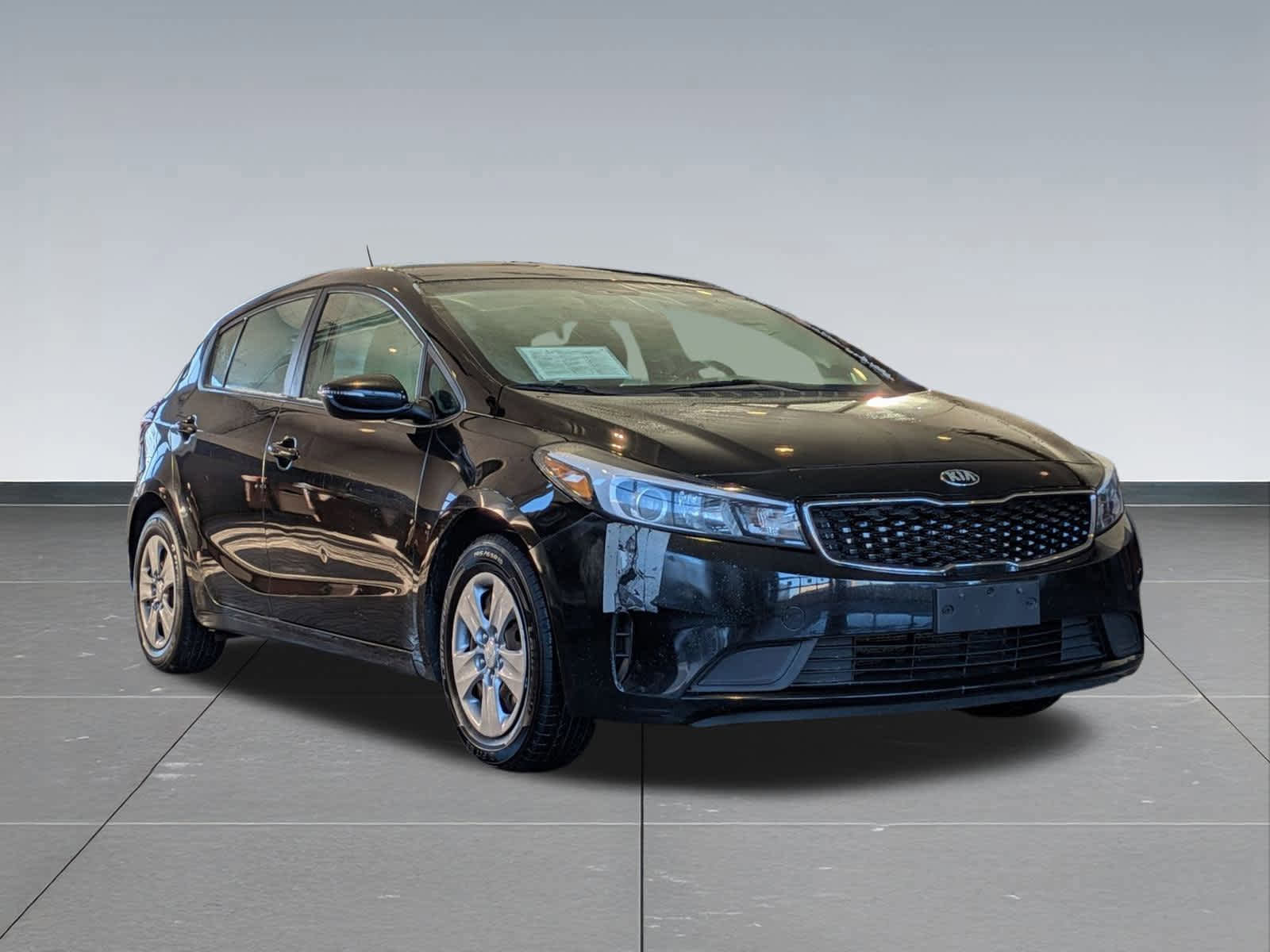 Used 2017 Kia Forte LX image 7
