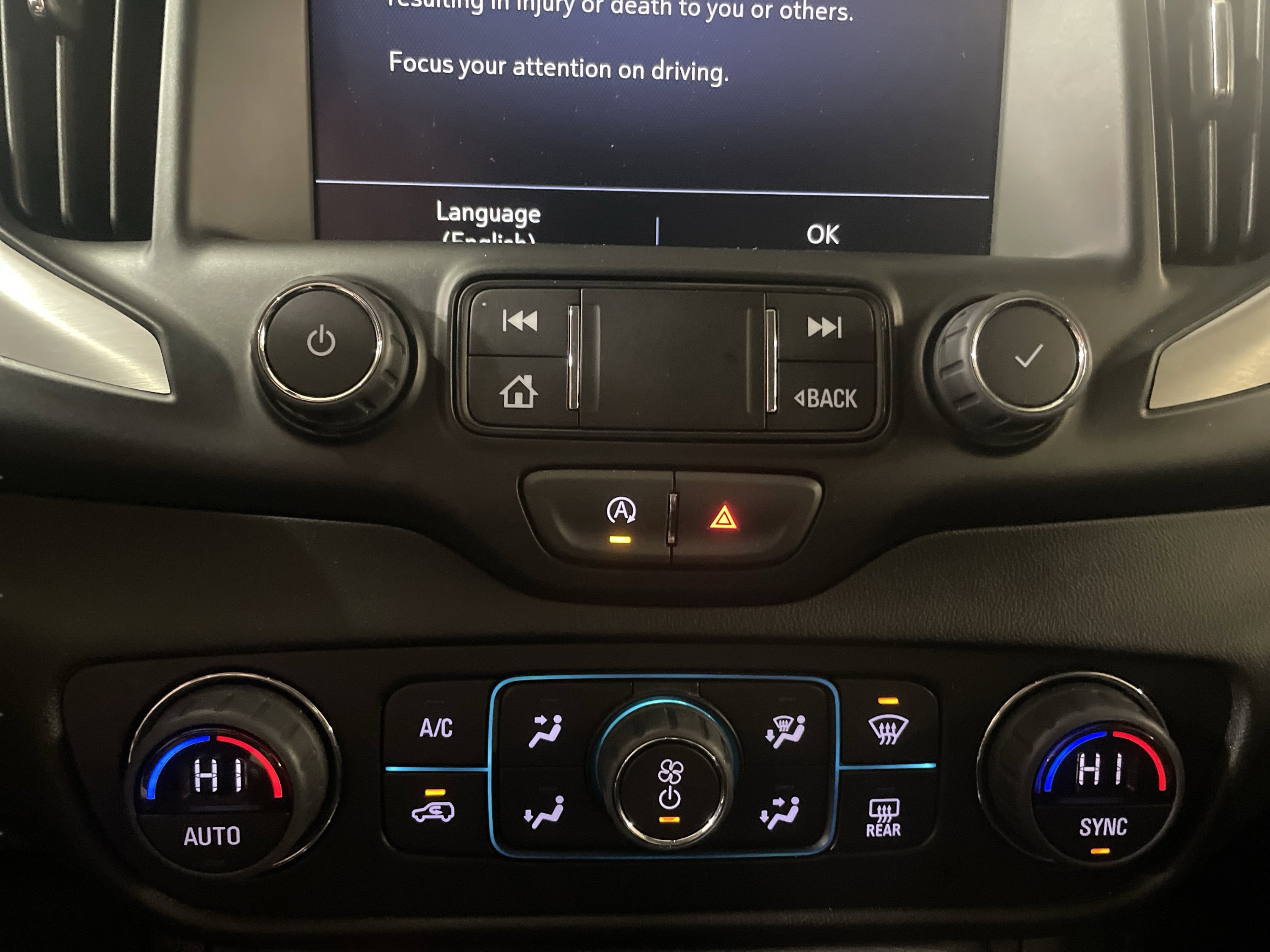 Used 2024 GMC Terrain SLT image 22