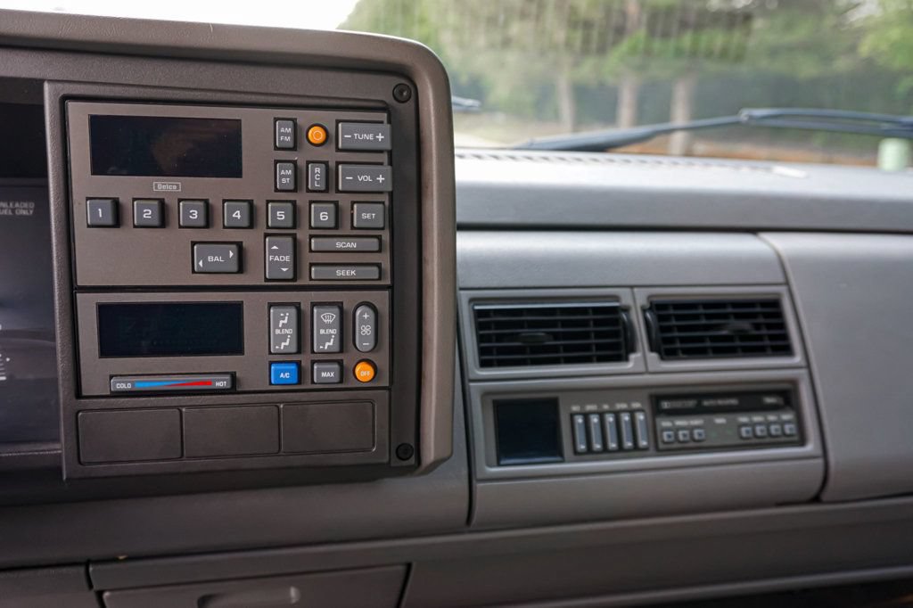 Used 1992 Chevrolet Silverado 1500 4x4 Regular Cab image 15