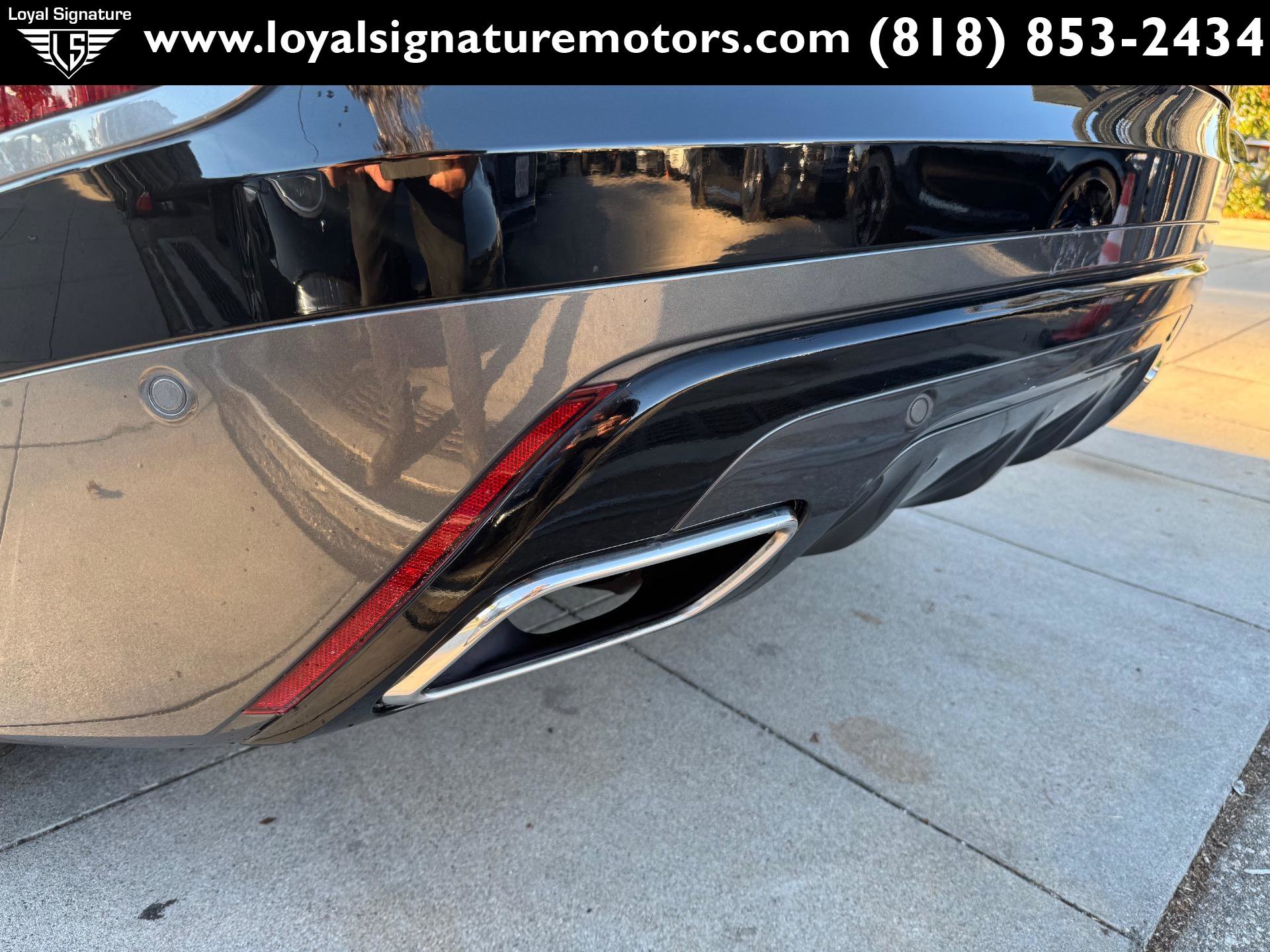 Used 2018 Land Rover Range Rover Velar R-Dynamic SE image 9