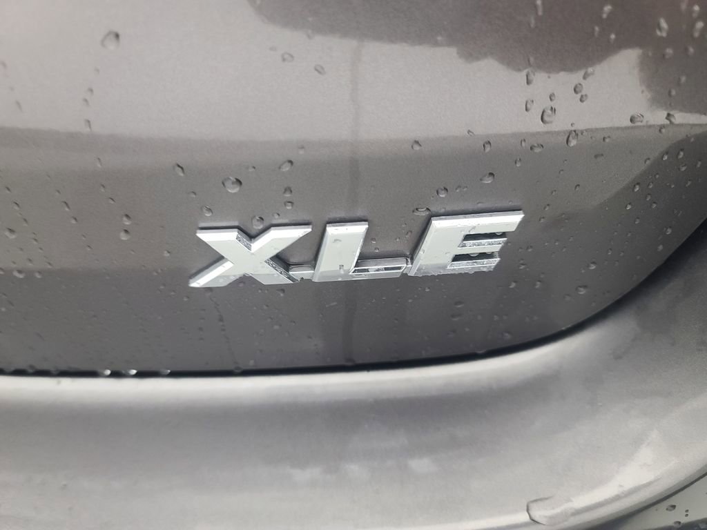 Used 2015 Toyota Highlander XLE image 12