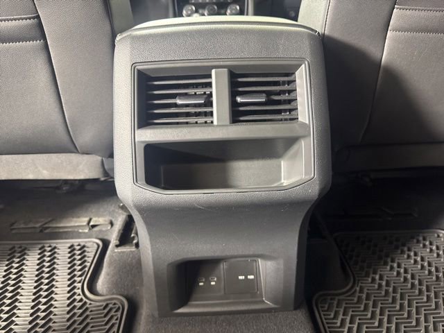 Used 2022 Volkswagen Atlas Cross Sport SEL R-Line AWD/4WD image 13