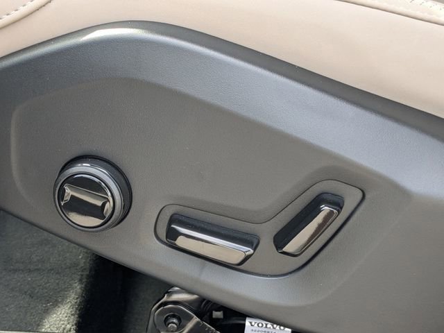 New 2026 Volvo XC90 B6 Plus w/ Protection Package Premier image 21