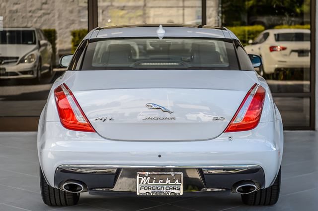 Used 2019 Jaguar XJ L Portfolio RWD image 8