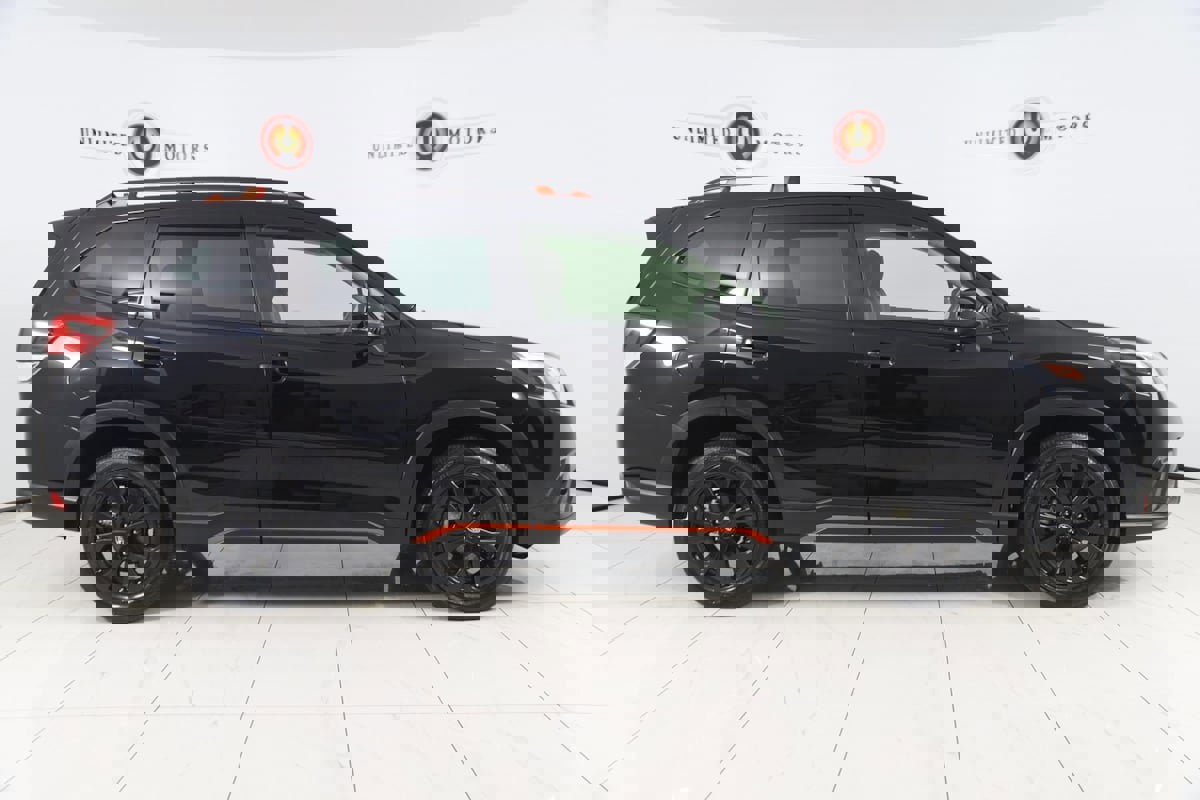 Used 2023 Subaru Forester Sport image 2