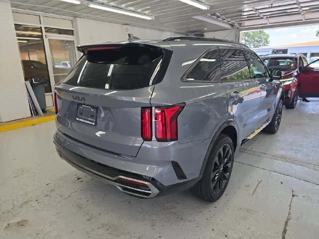 Certified 2023 Kia Sorento SX AWD/4WD image 5