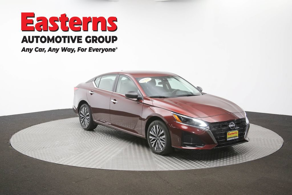 Used 2025 Nissan Altima 2.5 SV AWD/4WD image 45