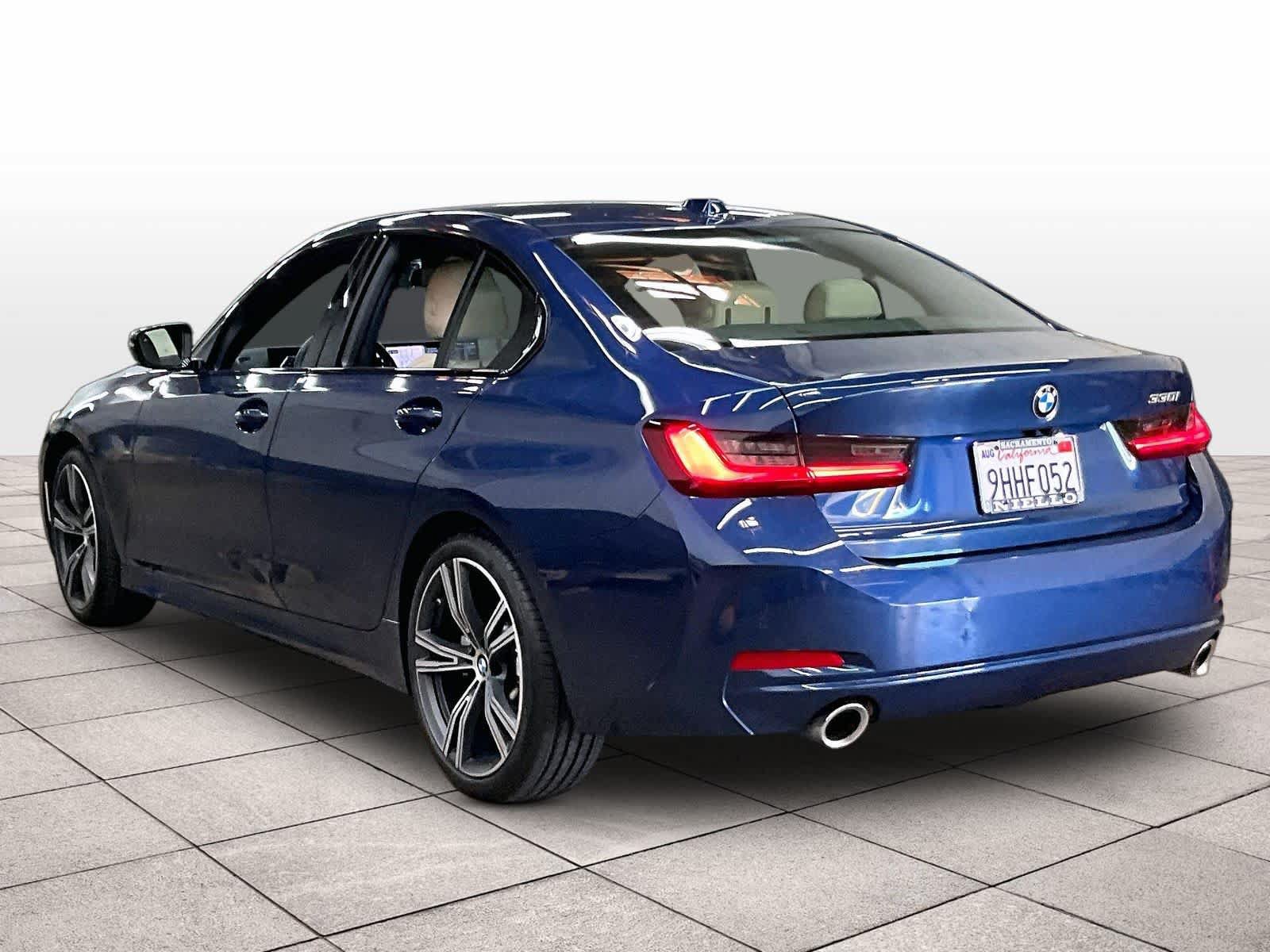 Used 2023 BMW 330i Sedan w/ Parking Assistance Package RWD image 14