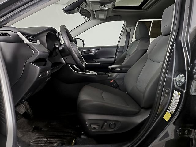 Used 2022 Toyota RAV4 XLE w/ Convenience Package image 13