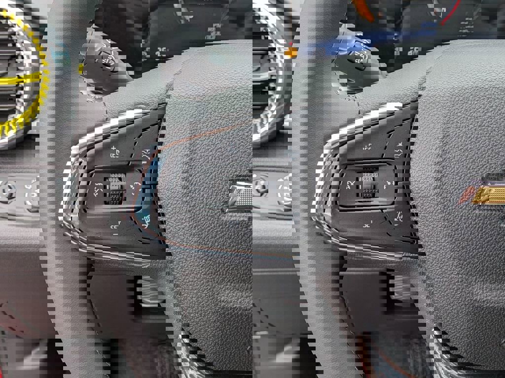 New 2026 Chevrolet Trax LT w/ Sunroof Package FWD image 18