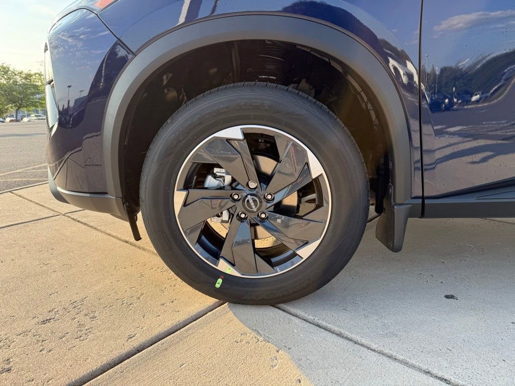 New 2026 Nissan Rogue SV image 9