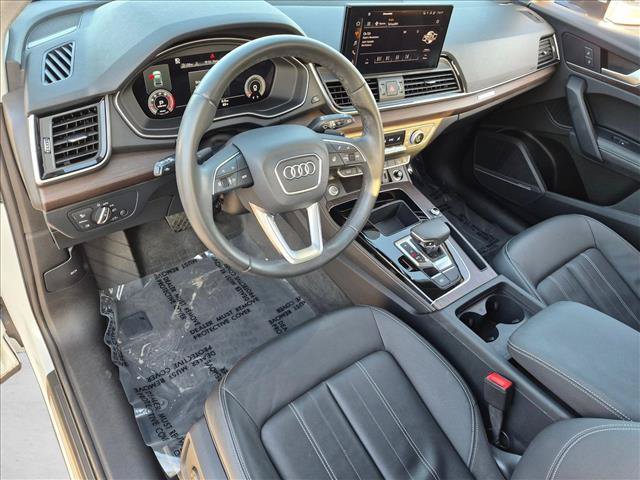 Used 2023 Audi Q5 2.0T Premium Plus w/ Premium Plus Package AWD/4WD image 9