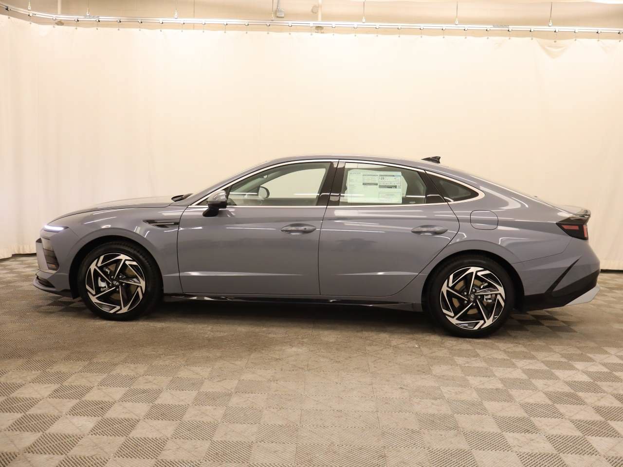 New 2026 Hyundai Sonata SEL FWD image 2