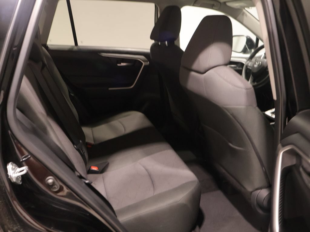 Used 2025 Toyota RAV4 XLE FWD image 20