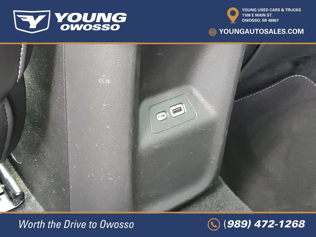 Used 2023 Buick Envision Essence AWD/4WD image 28