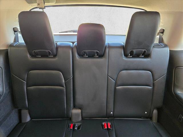 Used 2022 Nissan Pathfinder SL w/ Lighting Package (N92) FWD image 21