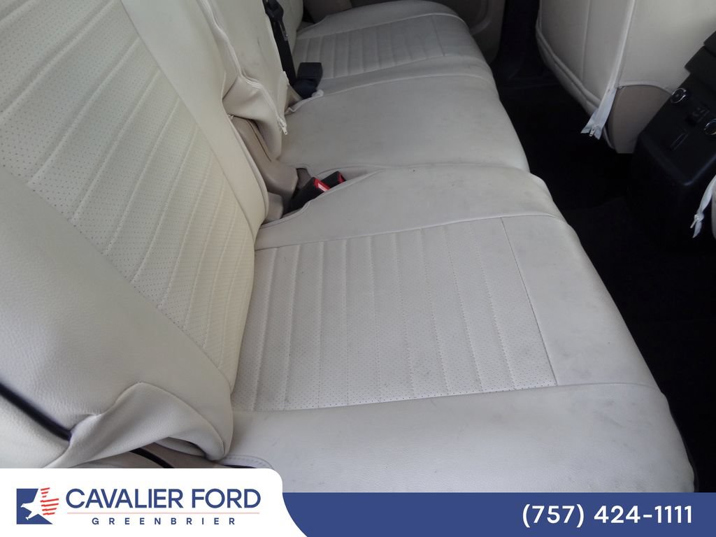 Used 2016 Ford Explorer XLT w/ Equipment Group 202A AWD/4WD image 22