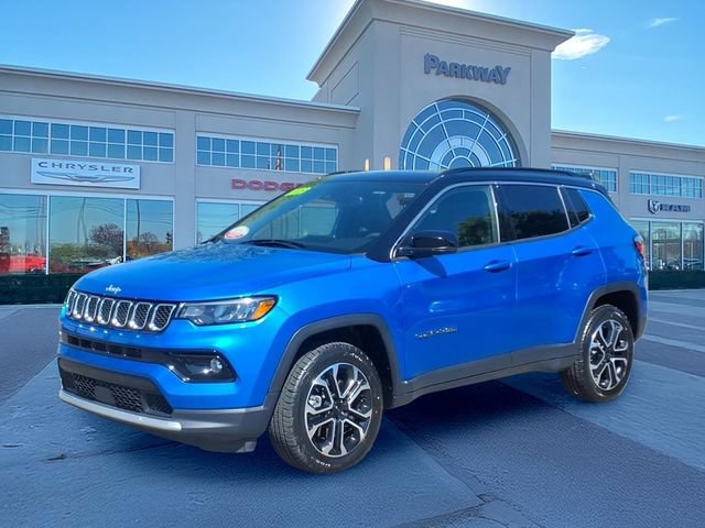 Certified 2023 Jeep Compass Limited w/ Sun and Sound Group AWD/4WD image 1