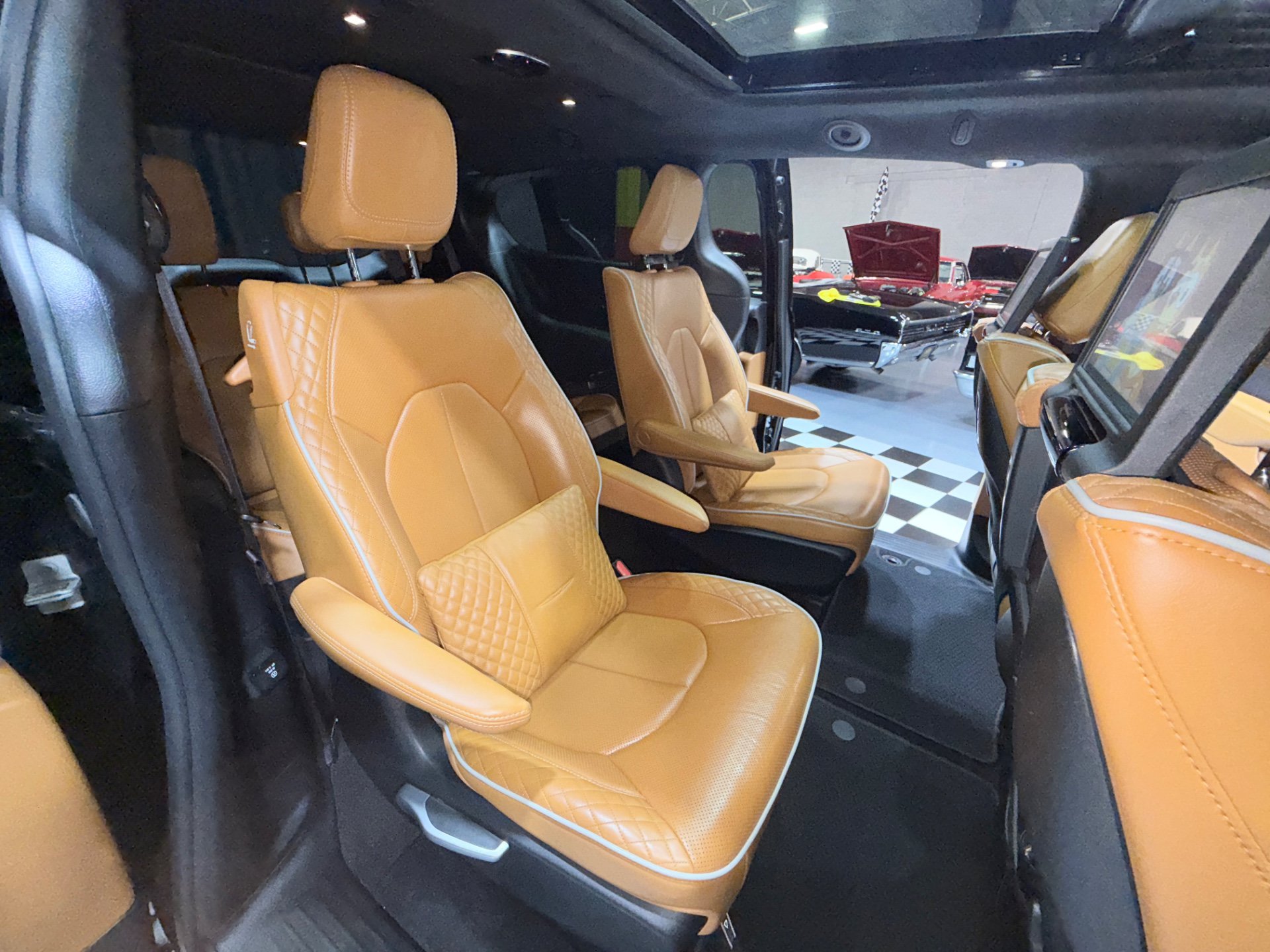 Used 2021 Chrysler Pacifica Pinnacle AWD/4WD image 62