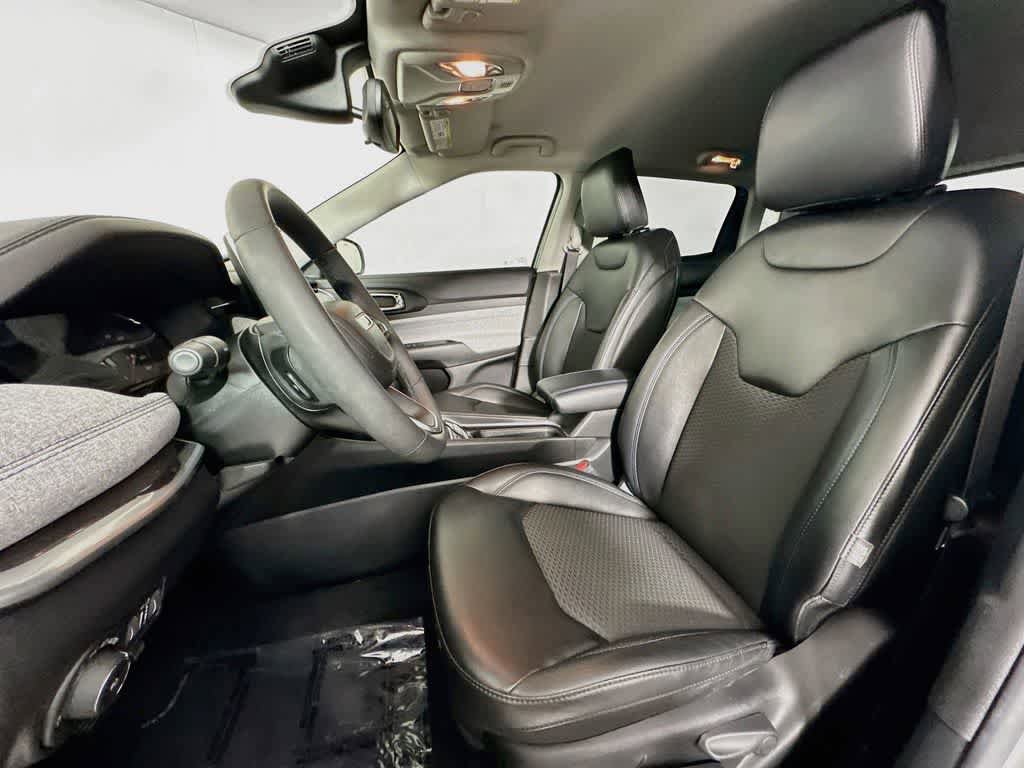 Used 2022 Jeep Compass Latitude AWD/4WD image 12
