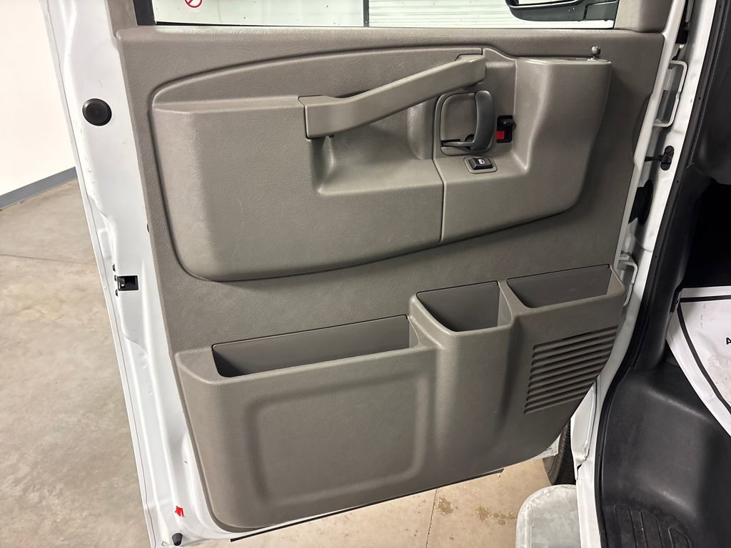 Used 2024 Chevrolet Express 2500 Work Van w/ Driver Convenience Package image 29