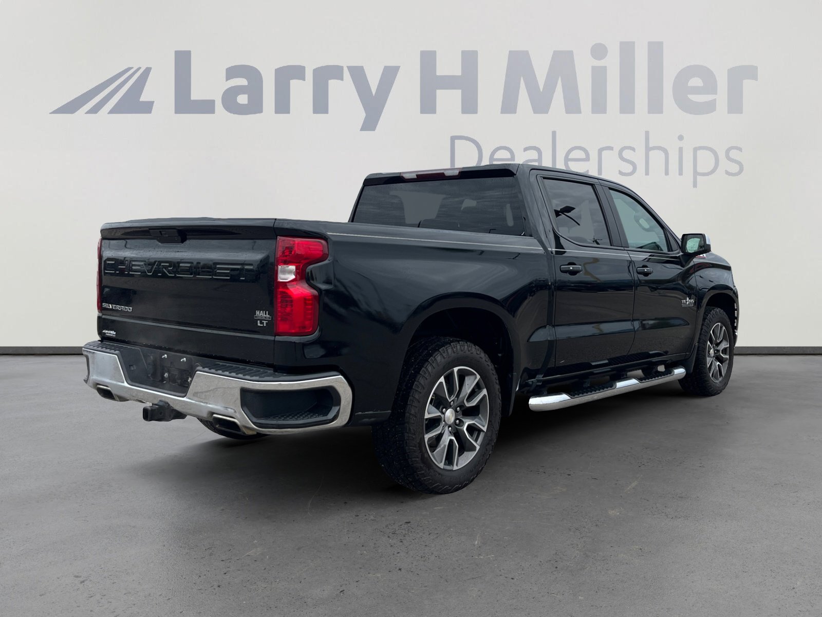 Used 2019 Chevrolet Silverado 1500 LT w/ Texas Edition image 5