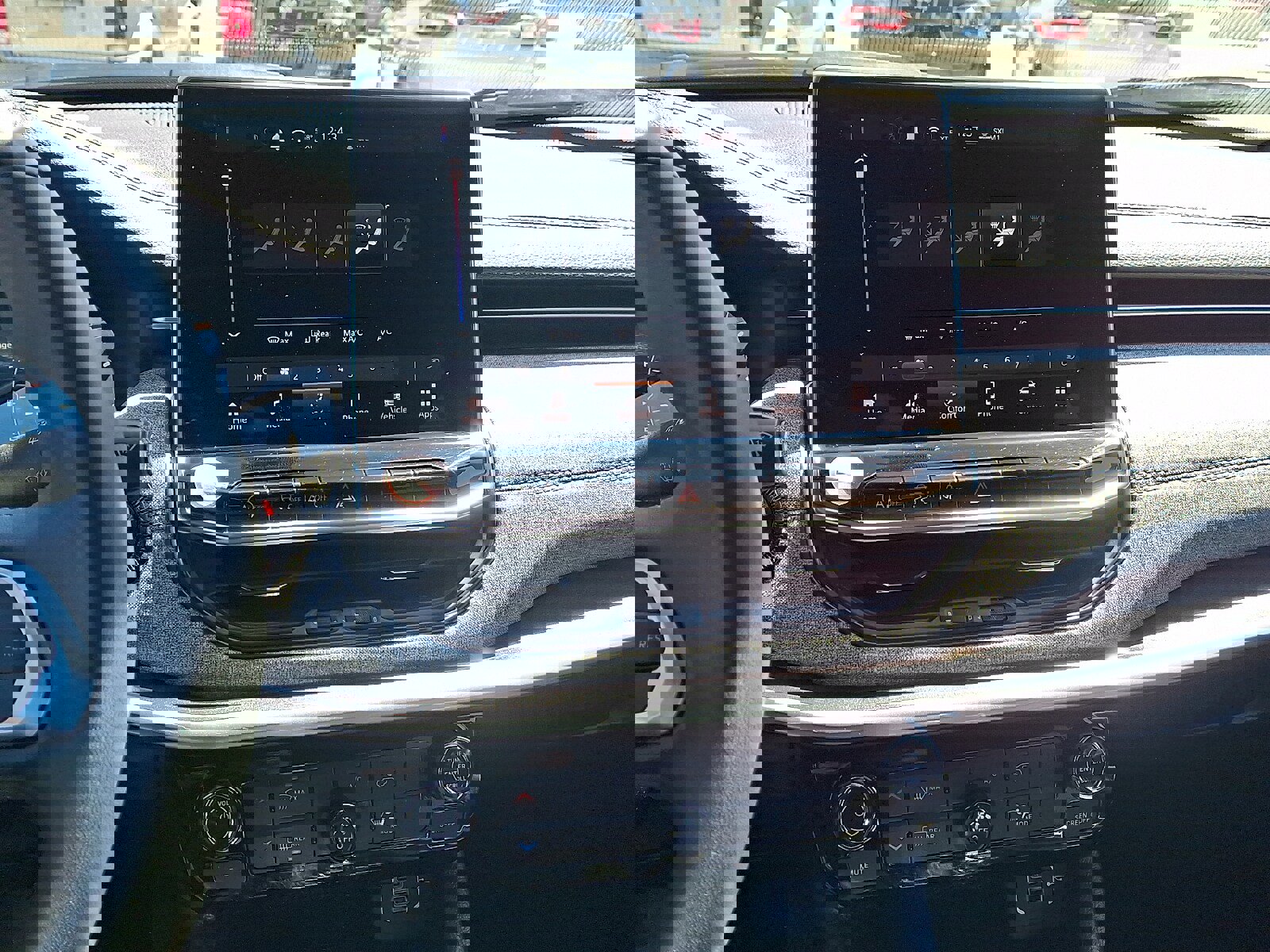 Used 2024 Jeep Compass Latitude image 15