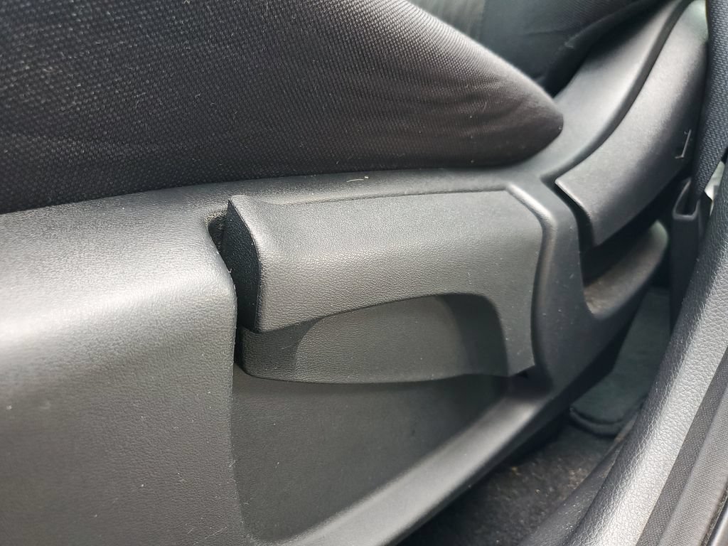 Used 2019 Nissan Rogue S FWD image 15