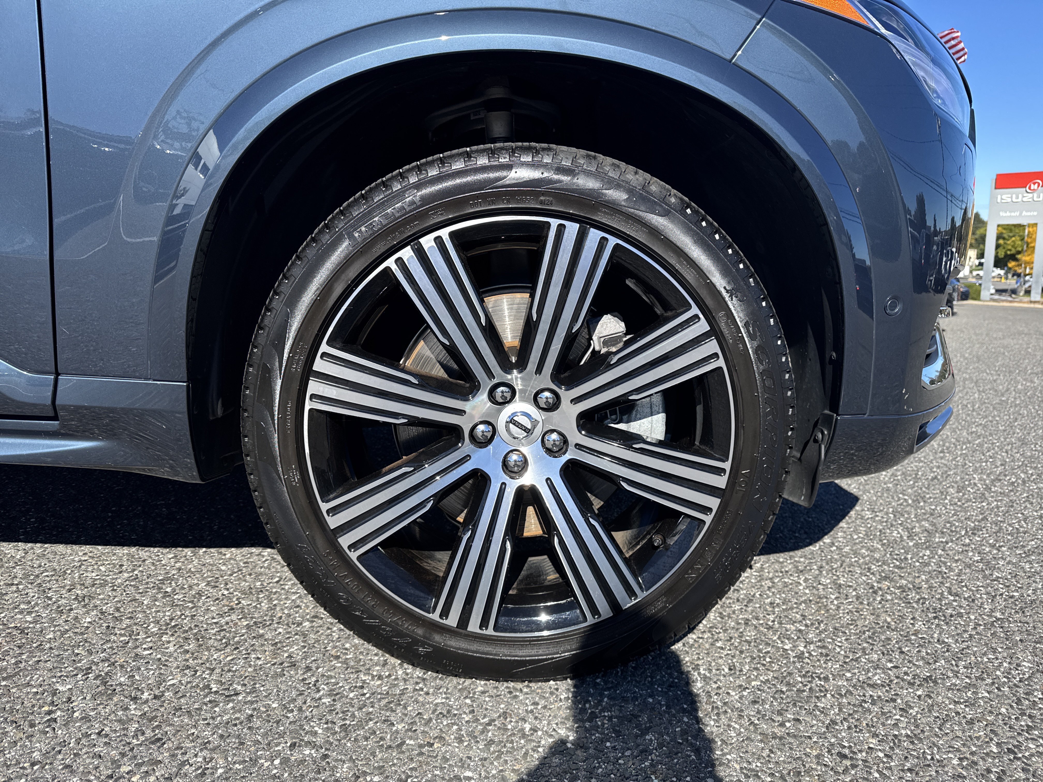 Certified 2024 Volvo XC90 T8 Ultimate w/ Lounge Package AWD/4WD image 7