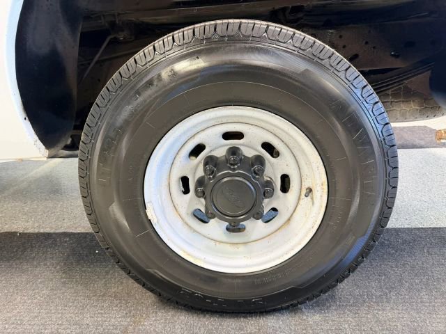 Used 2003 Ford F250 XL image 12