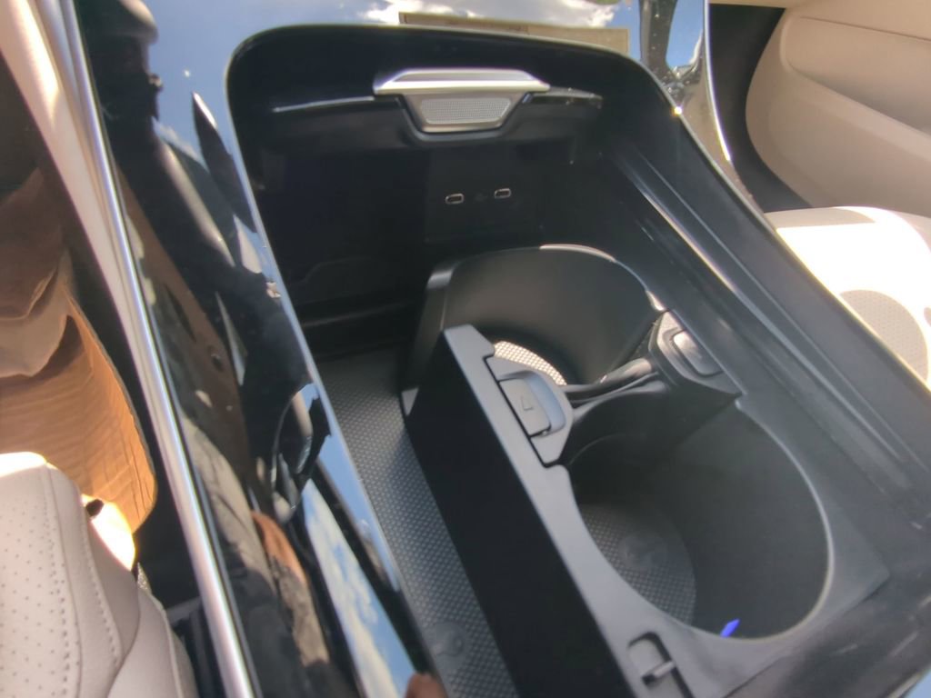 New 2025 Mercedes-Benz C 300 Sedan image 8