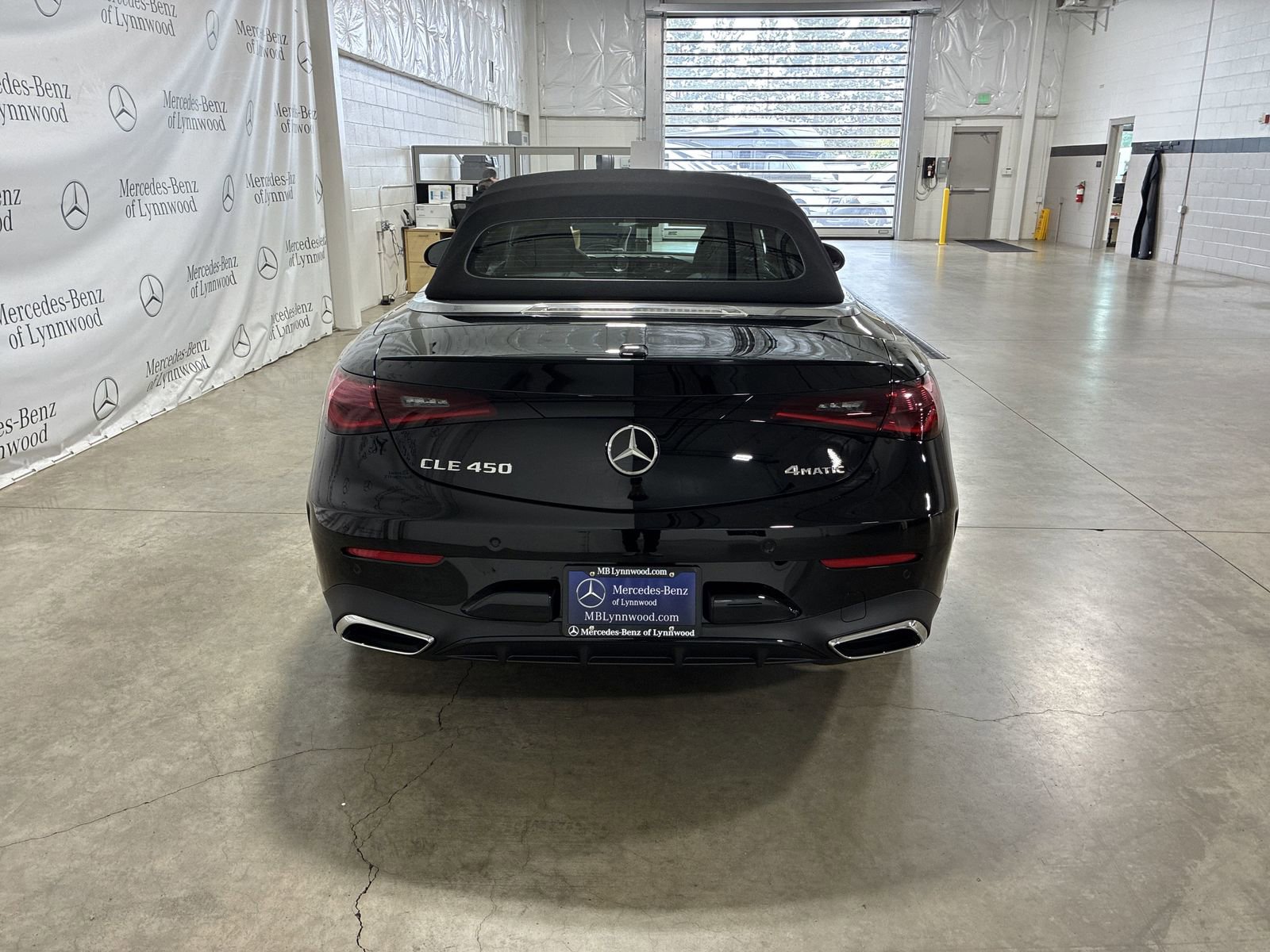 Used 2025 Mercedes-Benz CLE 450 4MATIC Cabriolet image 5