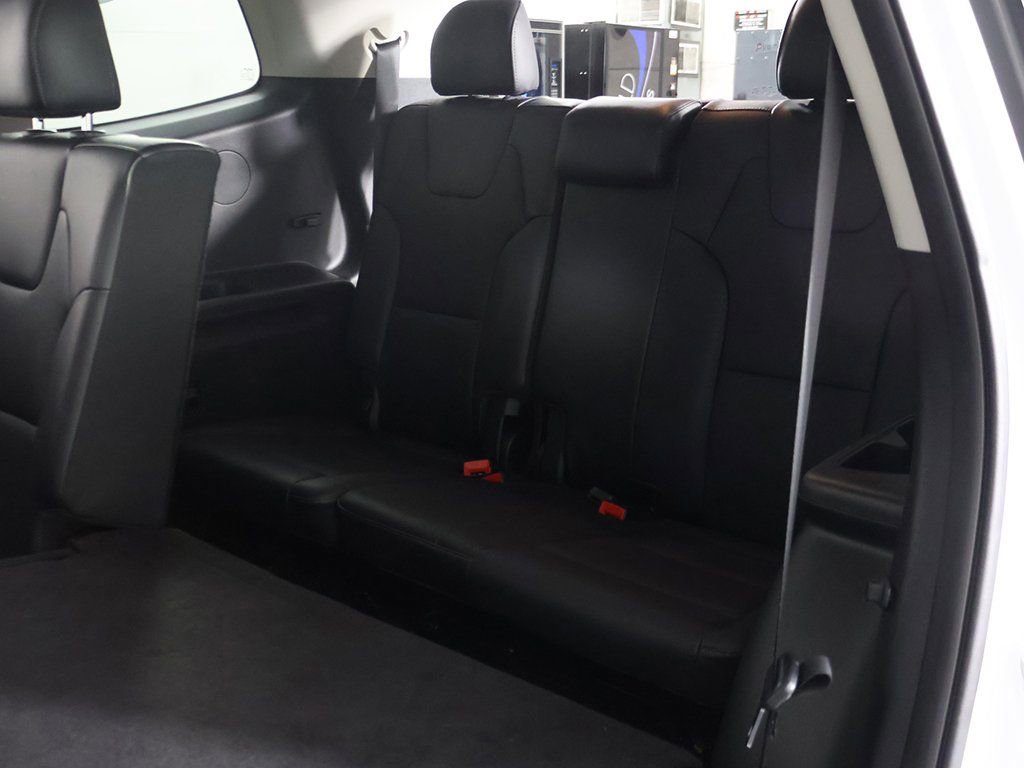 Used 2022 Kia Telluride LX image 31
