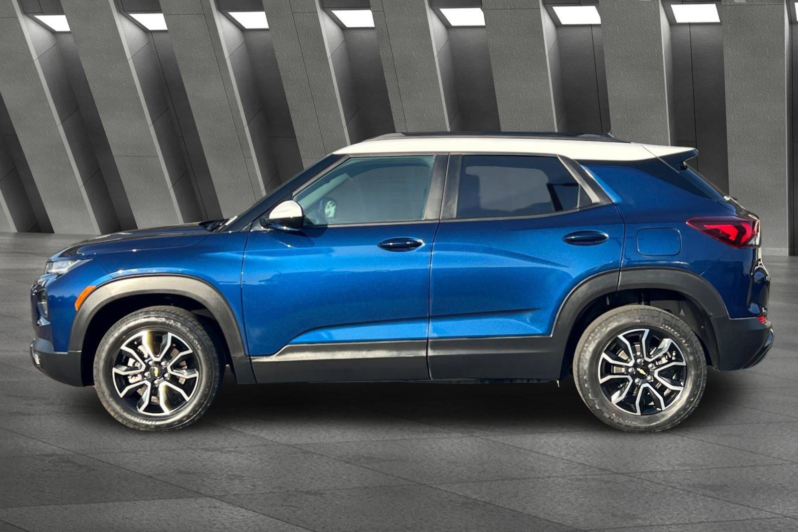 Used 2022 Chevrolet TrailBlazer ACTIV w/ Technology Package image 7