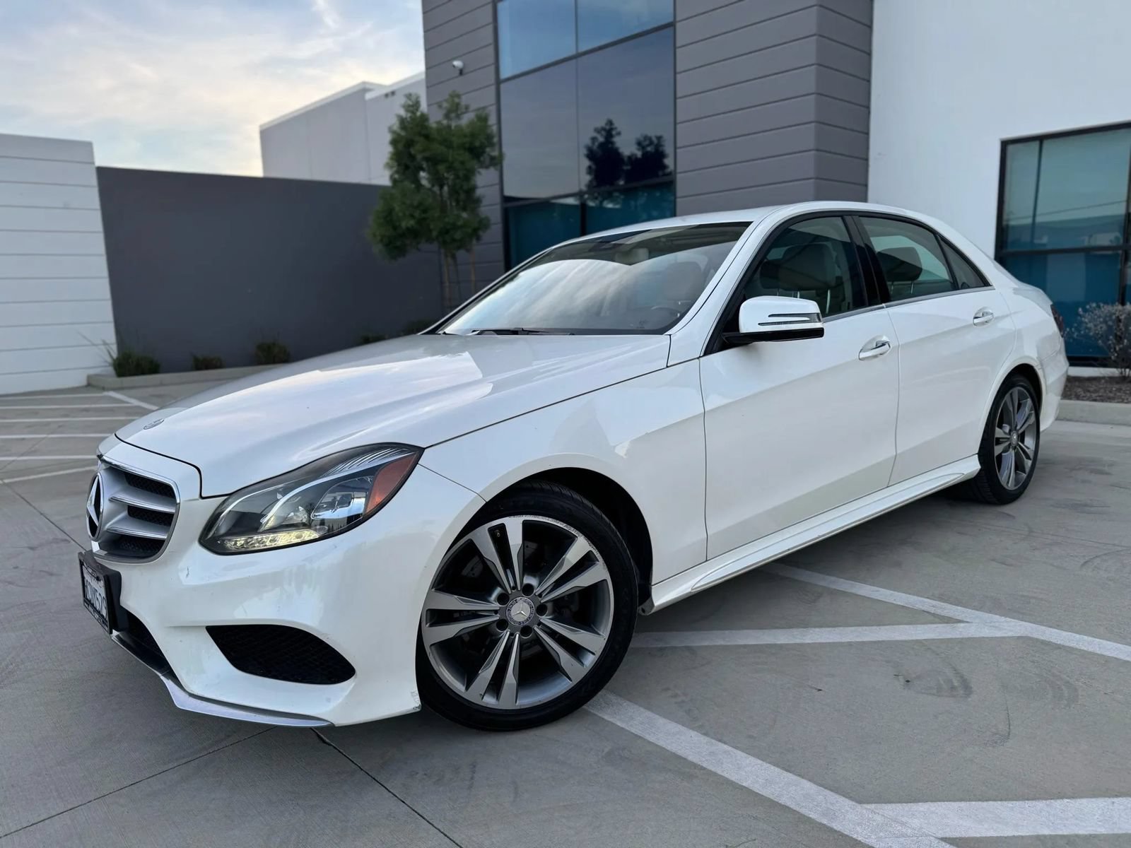 Used 2015 Mercedes-Benz E 350 Sedan image 1