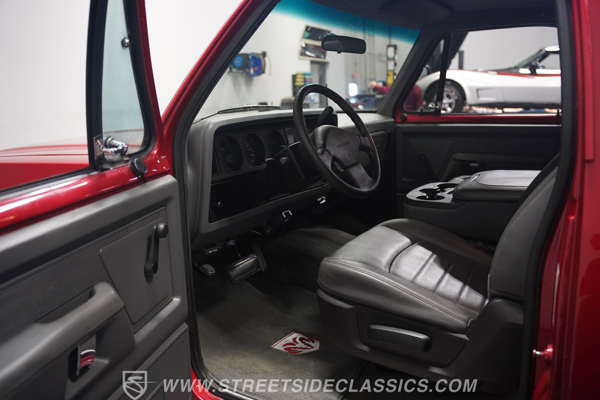 Used 1992 Dodge Ramcharger 2WD image 4