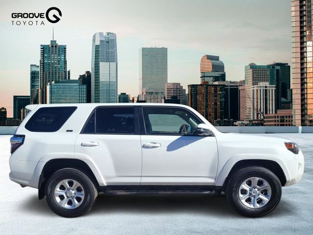 Used 2022 Toyota 4Runner SR5 Premium image 7