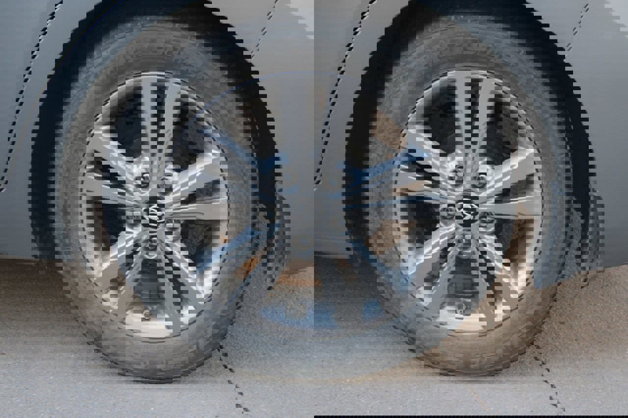 Used 2017 Hyundai Elantra SE image 26