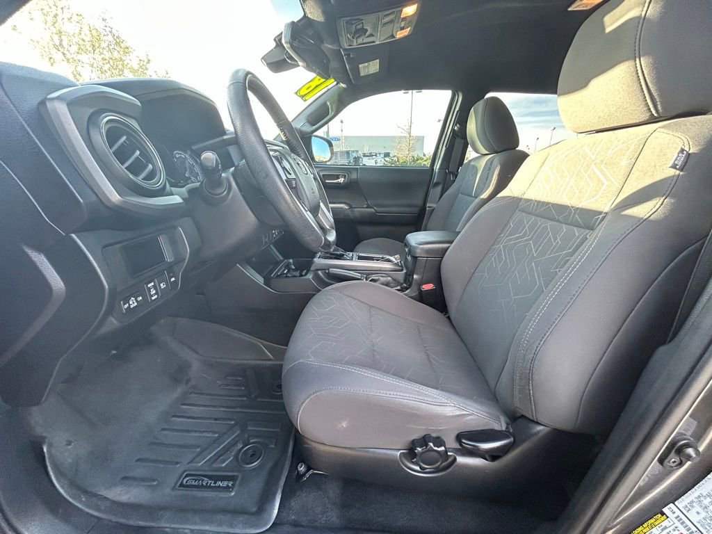 Used 2018 Toyota Tacoma TRD Off-Road image 12