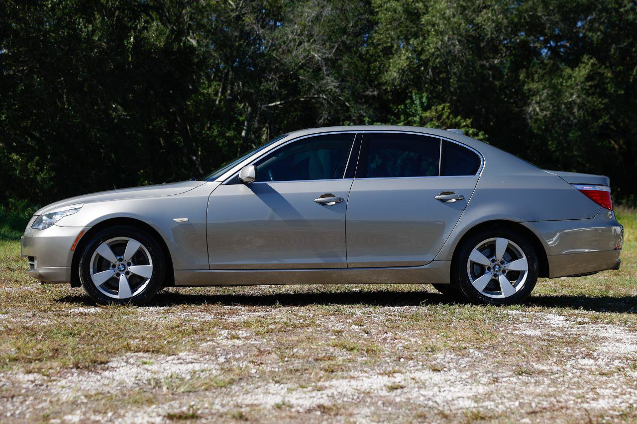 Used 2008 BMW 528xi Sedan w/ Premium Pkg AWD/4WD image 3